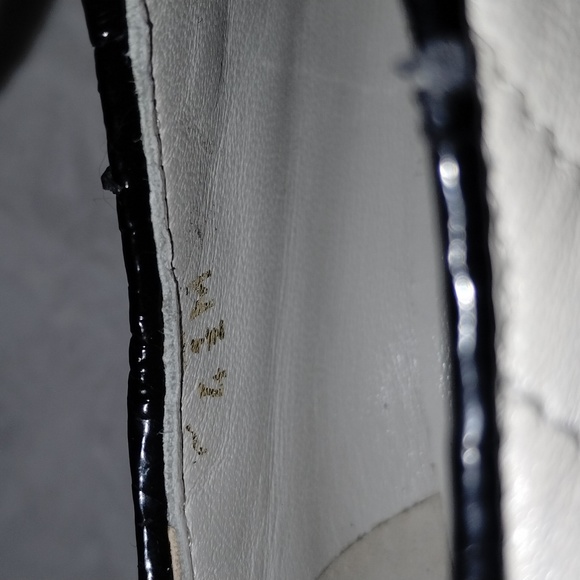 AMALFI Black 🖤 & White Leather 4.5 - Picture 8 of 9